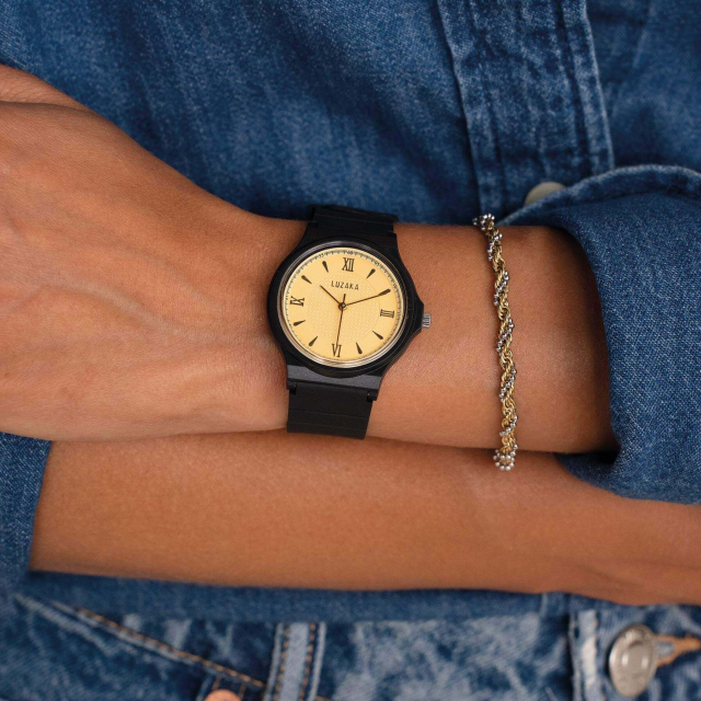 Montre Hola dorée Montre Femme - Bijoux et accessoires pas chers pour femme Luzaka Ref.10168