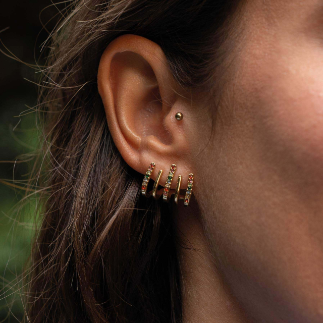 Large choix de Boucles d'oreilles de bijoux en acier, de montres et de sacs à main sur luzaka.com. Boucles Zoé strass multicolores - Réf : 11233