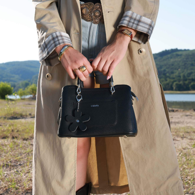 Large choix de Sac à main  de bijoux en acier, de montres et de sacs à main sur luzaka.com. Sac cabas Noa noir - Réf : 11476