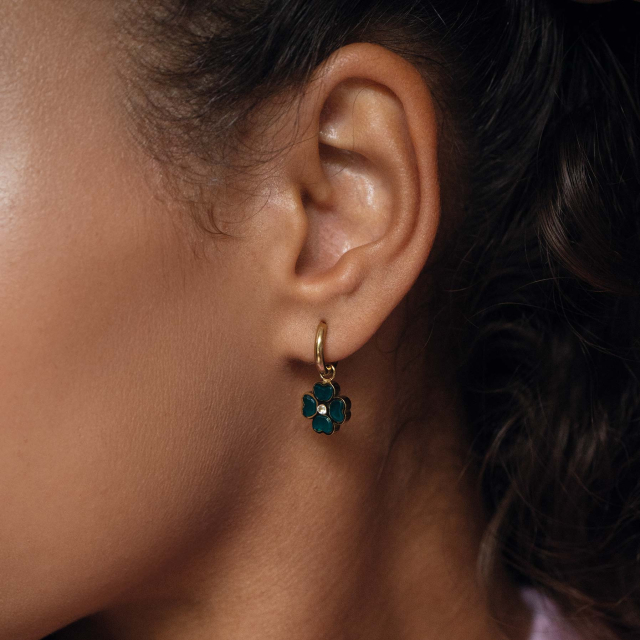 Large choix de Boucles d'oreilles  de bijoux en acier, de montres et de sacs à main sur luzaka.com. Boucles Trefle vert acier doré or - Réf : 11559