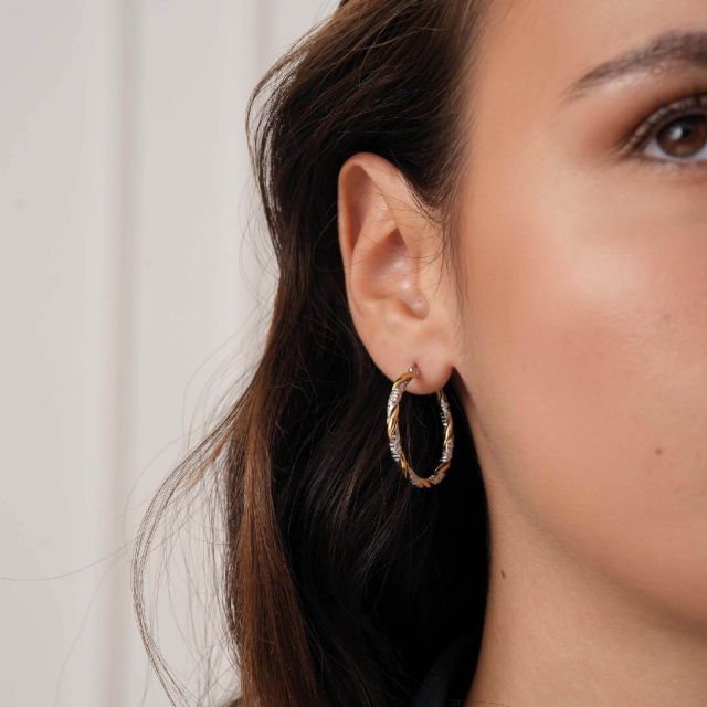 Créoles Andréa acier argenté et doré or: Trouver les plus beaux bijoux femme de la saison