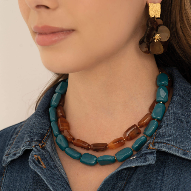 Collier résine bleue