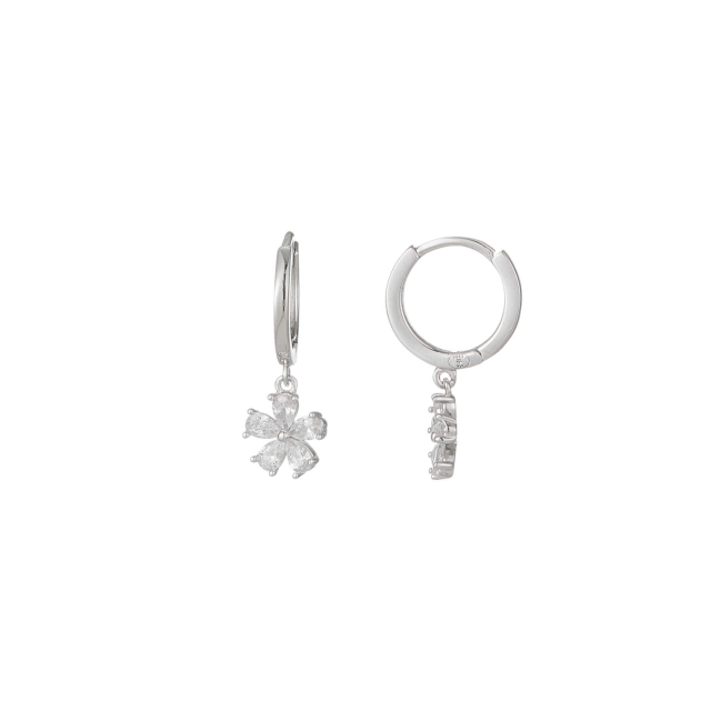 Large choix de Boucles d'oreilles de bijoux en acier