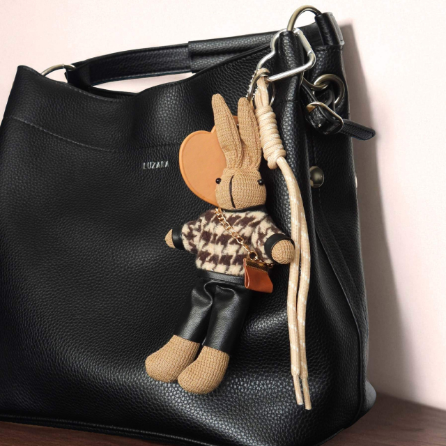 Bijou de sac lapin cœur