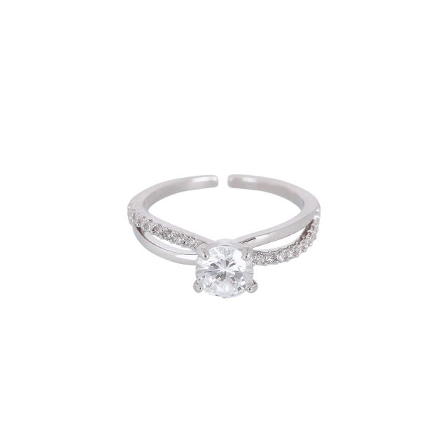 Bague Princesse argentée strass: Trouver les plus beaux bijoux femme de la saison