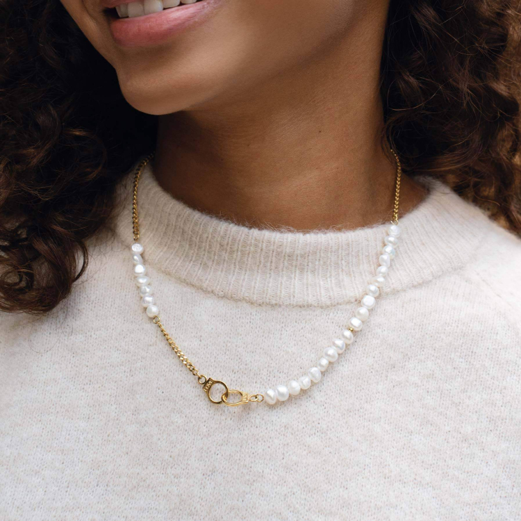 Large choix de Collier - Pendentif  de bijoux en acier
