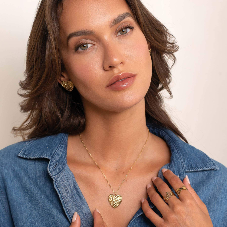 Large choix de Collier - Pendentif  de bijoux en acier