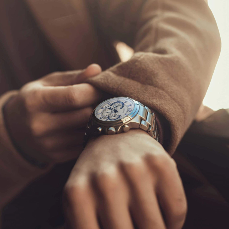 Montre discount titan prix
