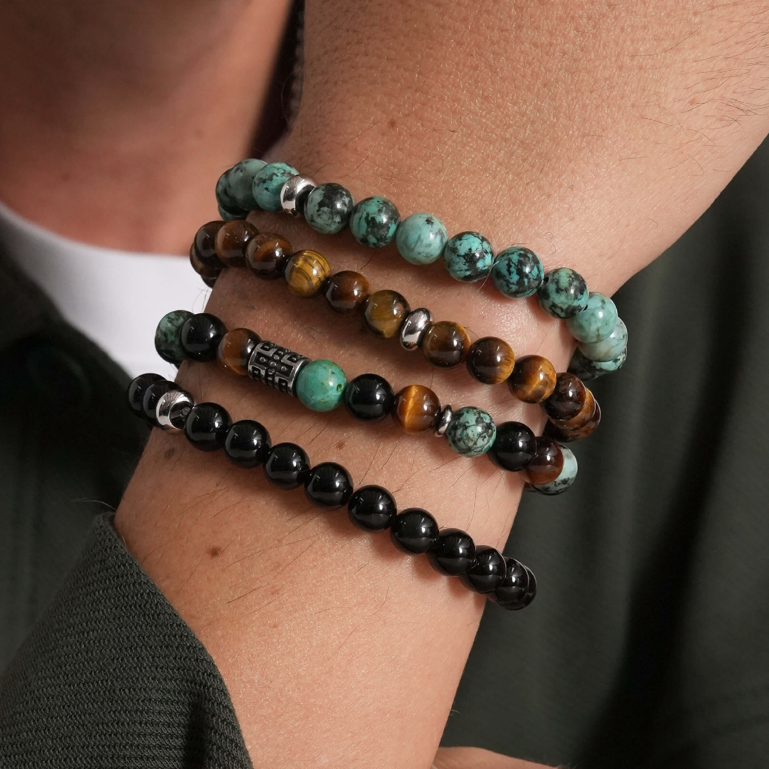 <span style= "letter-spacing: 0px; font-family: 'Oswald'; font-weight: 600; text-decoration: none;">BRACELETS</span></p> Bracelets Luzaka